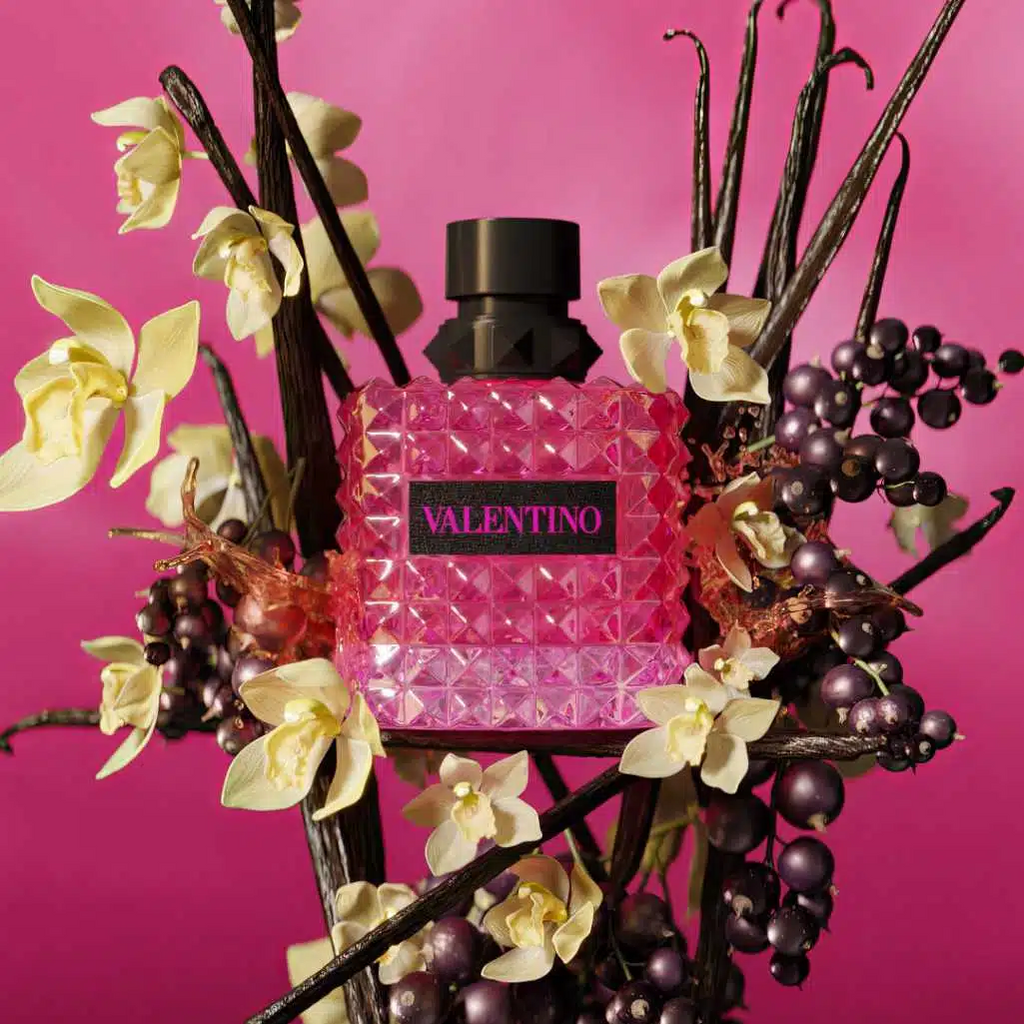 Born in Roma Extradose Donna Valentino