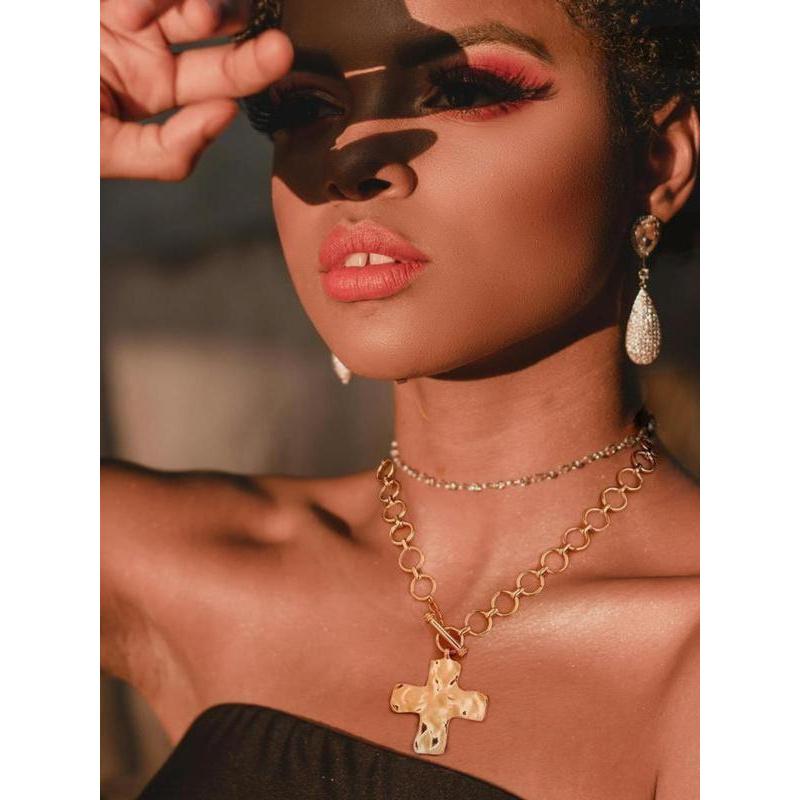 Cross Pendant Necklace for Women, Bold Hammered Layered Design, Vintage Jewelry with Buckle Closure for Women, Layered Closure Necklace